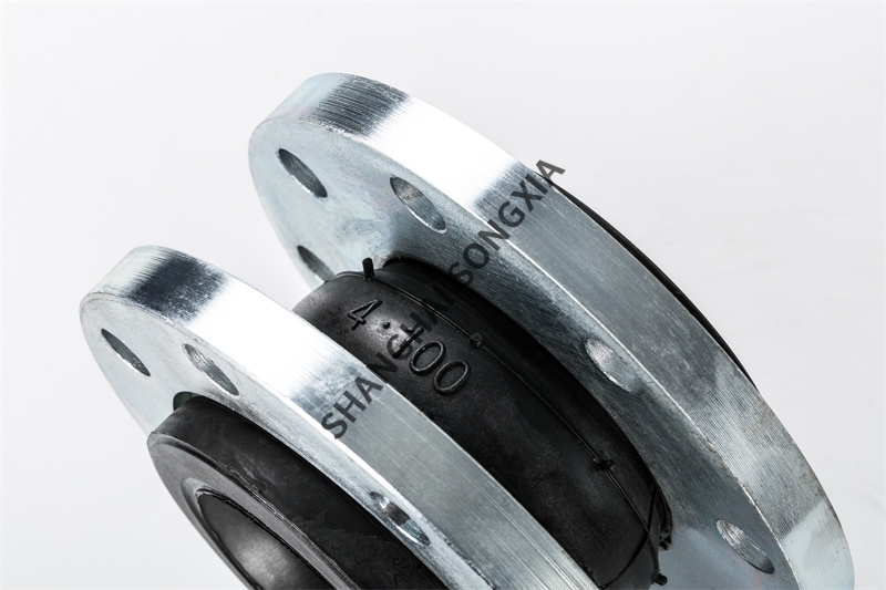 304不銹鋼水管增壓泵橡膠接頭在管道中能夠起到什么作用？